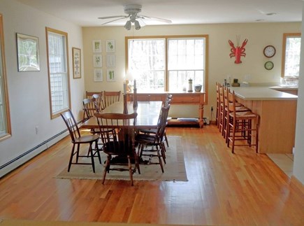 Wellfleet Cape Cod vacation rental - Dining and eat in kitchen