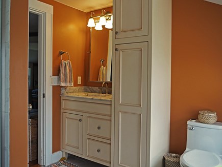 Dennisport Cape Cod vacation rental - Upstairs bathroom