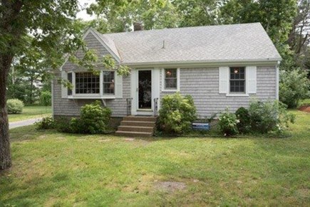 Popponesset Cape Cod vacation rental - Classic Cape Cottage on quiet street only 5-min walk to beach.