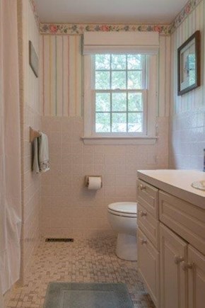 Popponesset Cape Cod vacation rental - Full bathroom