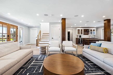 West Yarmouth Cape Cod vacation rental - Livingroom