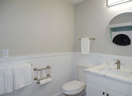 Sandwich (0.9 miles from Snake Cape Cod vacation rental - Bathroom showing stacked laundry units