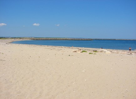 Sandwich (0.9 miles from Snake Cape Cod vacation rental - Drive to Town Neck or East Sandwich beaches