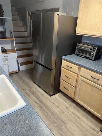 Wellfleet Cape Cod vacation rental - New Refrigerator with Ice Maker