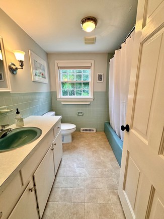 Chatham Cape Cod vacation rental - 1st floor full bath