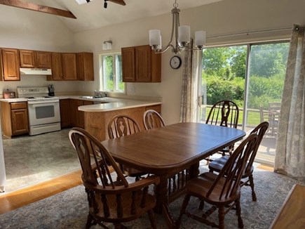 Dennis, Corporation Beach Cape Cod vacation rental - Seating for six