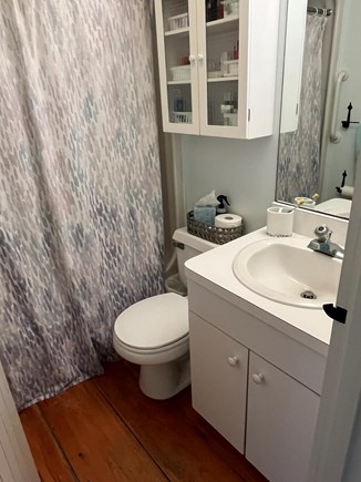 New Seabury, Mashpee Cape Cod vacation rental - Upstairs bath