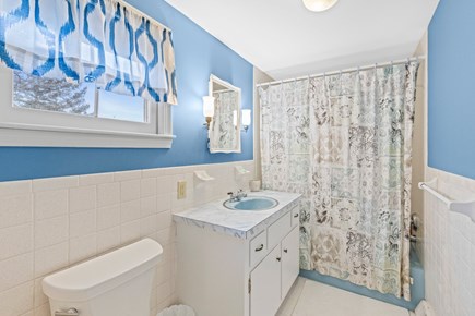 Yarmouth, YMERI Cape Cod vacation rental - Bathroom