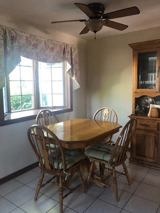 Popponesset, Mashpee Cape Cod vacation rental - Kitchen table