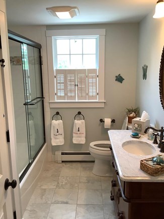 Brewster Cape Cod vacation rental - Bathroom