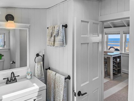 Dennis Port Cape Cod vacation rental - Full Bathroom