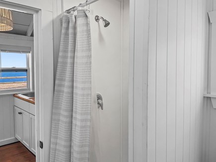 Dennis Port Cape Cod vacation rental - Shower