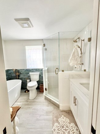 Centerville,  Mid Cape/ Barnestable Cape Cod vacation rental - Master Bathroom