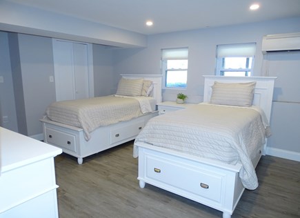 Harwich Cape Cod vacation rental - Downstairs twin bedroom