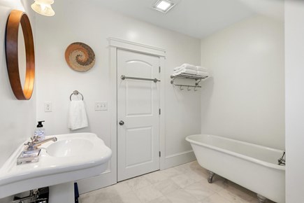 Cotuit Cape Cod vacation rental - En-suite for bunk room, soaker tub