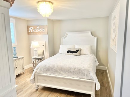 Dennisport Cape Cod vacation rental - Sweet Queen Room!