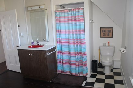 Eastham, Nauset Light - 3993 Cape Cod vacation rental - Upstairs bathroom with shower