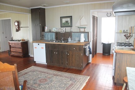 Eastham, Nauset Light - 3993 Cape Cod vacation rental - Kitchen