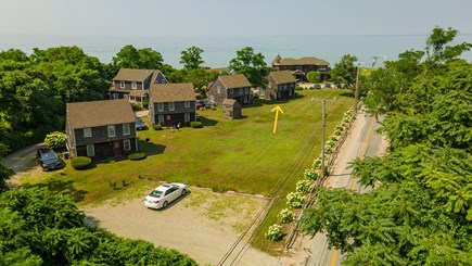 Brewster, Windward Cottage  Cape Cod vacation rental - Incredibly Close to the Beach