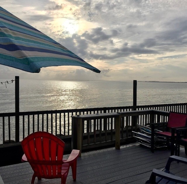 Listing photo for Beach Point bayfront cottage