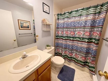 Brewster Cape Cod vacation rental - First floor full bathroom