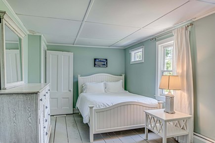 Sandwich Cape Cod vacation rental - Cottage - 1st Floor Bedroom - Queen