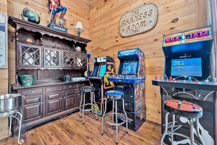 Sandwich Cape Cod vacation rental - Game Barn: Arcade Machines