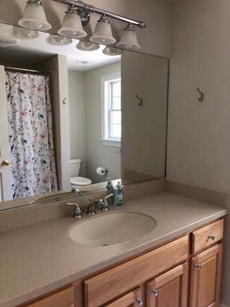 Wellfleet Cape Cod vacation rental - Second floor full bathroom.