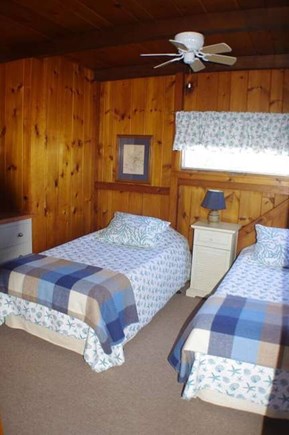 Wellfleet Cape Cod vacation rental - Twins bedroom