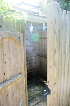 Wellfleet Cape Cod vacation rental - Outdoor shower