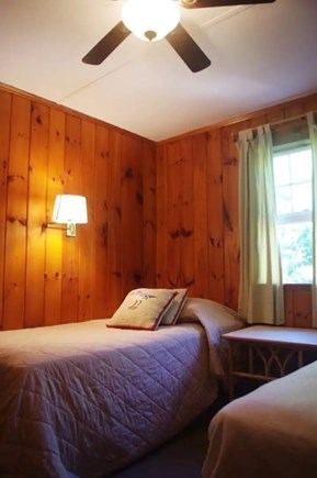 Wellfleet Cape Cod vacation rental - Twins bedroom