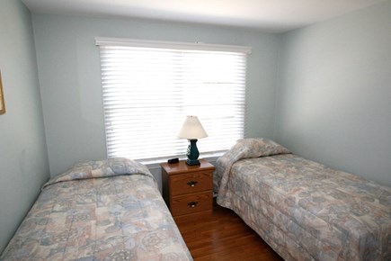 Brewster Cape Cod vacation rental - Twin bedroom.