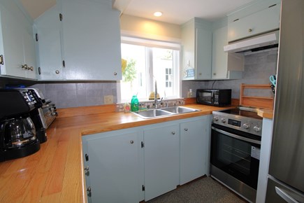 Dennis Cape Cod vacation rental - Kitchen