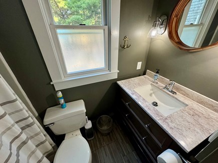 Brewster Cape Cod vacation rental - Primary Bathroom (1st Floor)