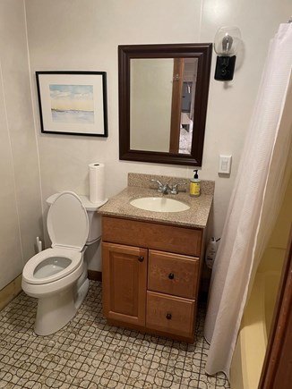 Wellfleet Cape Cod vacation rental - Lower level full bathroom with tub