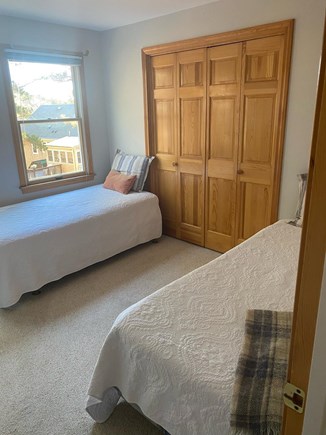 Wellfleet Cape Cod vacation rental - 2 twin beds