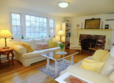 Brewster Cape Cod vacation rental - Bright Living room facing entrance to kitchen 