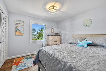 Dennis Port Cape Cod vacation rental - King bed