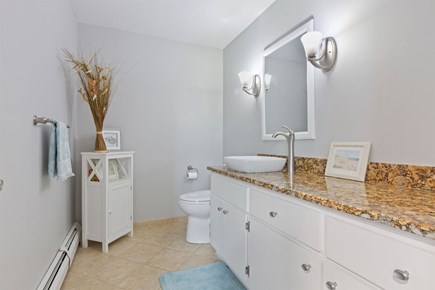 Yarmouth Cape Cod vacation rental - Half bathroom