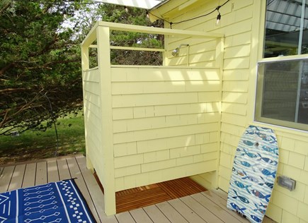 Wellfleet, Pine Point Cape Cod vacation rental - Delightful outdoor shower 
