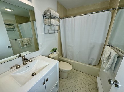 Brewster, Ocean Edge Cape Cod vacation rental - Primary Bathroom