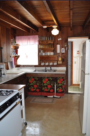 West Dennis Cape Cod vacation rental - All the basic amenities are included.