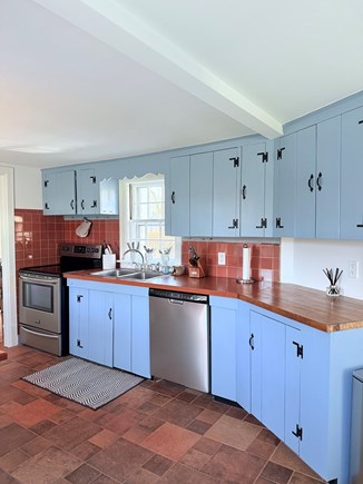 Chatham Cape Cod vacation rental - Kitchen with eat in table