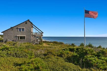 Wellfleet Cape Cod vacation rental - Approach to the home from the road