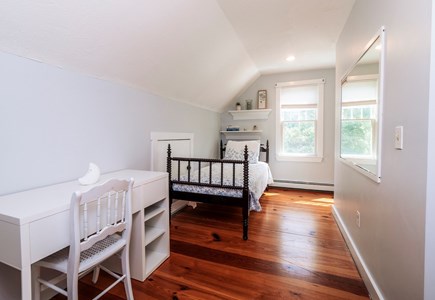 Brewster Cape Cod vacation rental - Twin bedroom adjacent to upstairs queen bedroom