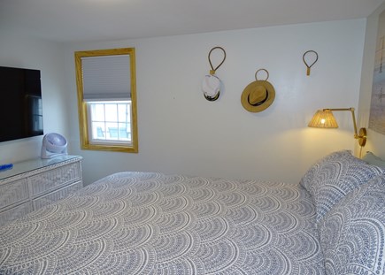 Dennis Port Cape Cod vacation rental - Main bed offers TV