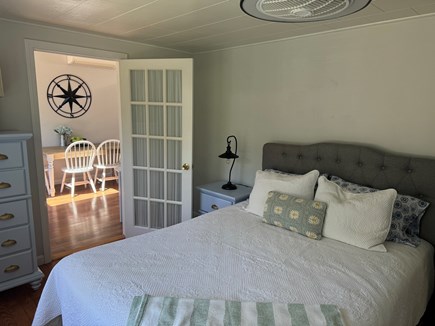 Falmouth, Seacoast Cottage Cape Cod vacation rental - Front Bedroom