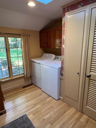 Bourne, Buzzards Bay Cape Cod vacation rental - Laundry area