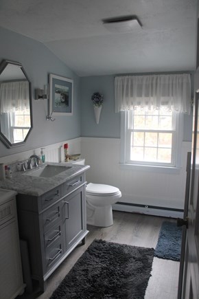 Eastham, Sunken Meadow - 3994 Cape Cod vacation rental - Second Floor Bathroom