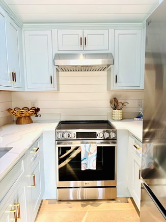 Dennis, Mayflower/Bayview Beach Cape Cod vacation rental - Fully equipped kitchen